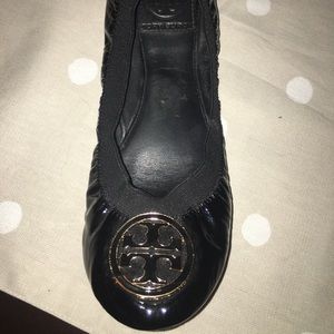 24HR sale- Tory Burch Black Carolina flats